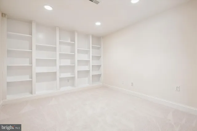 $1,425,000 | 10606 Maplecrest Lane, Potomac, MD 20854