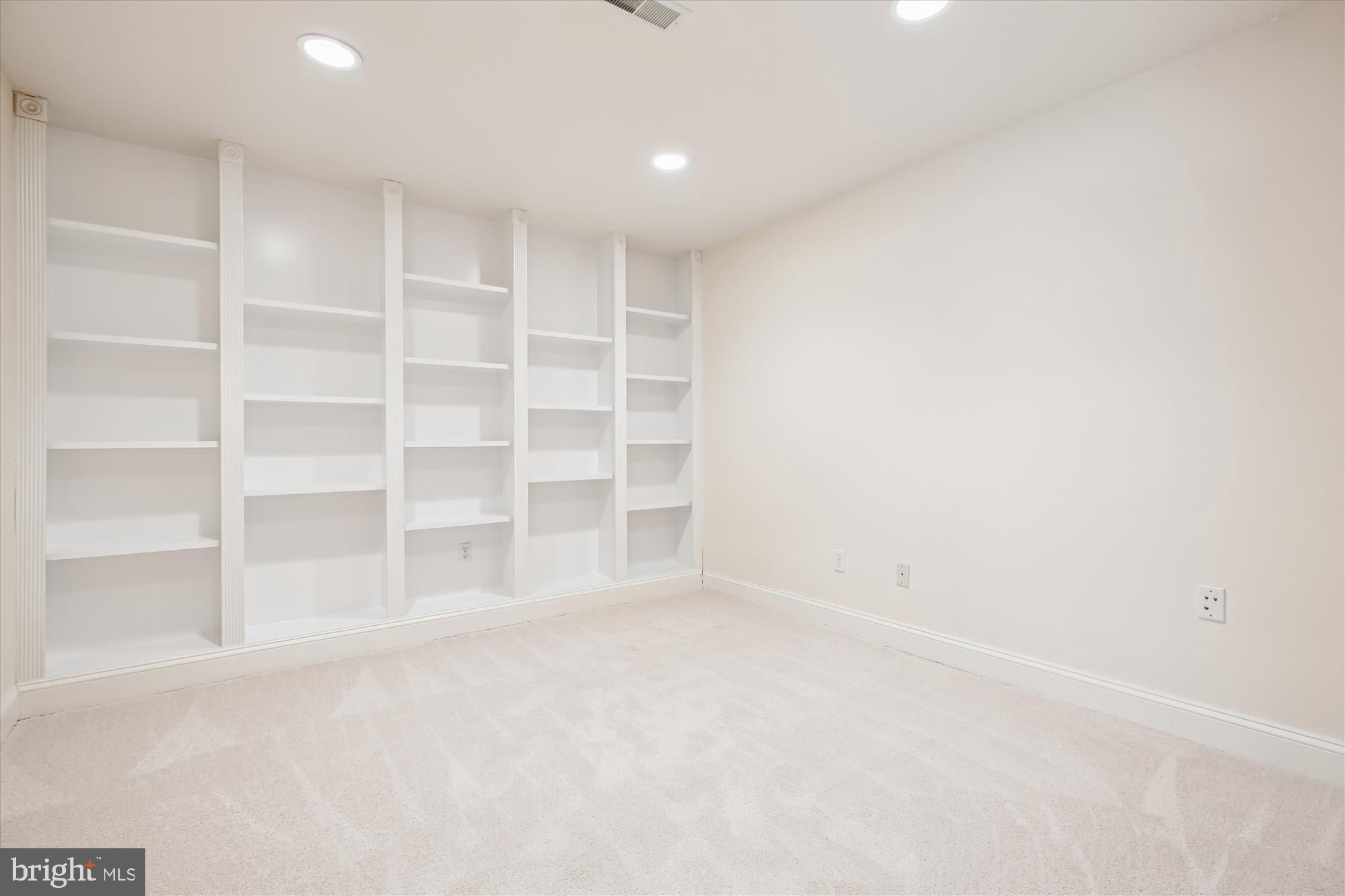 10606 Maplecrest Lane Potomac, MD 20854 - Photo 39 of 47 a view of an empty room