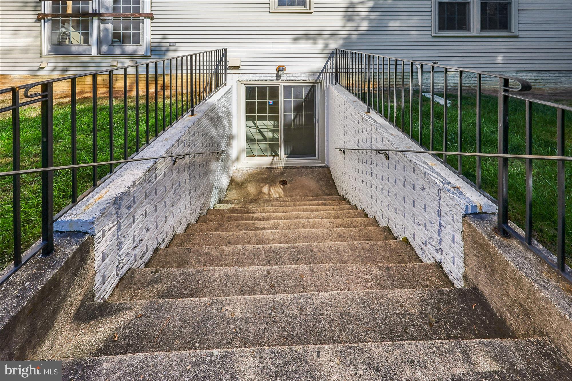 10606 Maplecrest Lane Potomac, MD 20854 - Photo 43 of 47 a view of balcony with wooden floor
