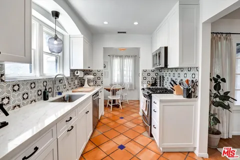 $1,395,000 | 3622 Veteran Avenue, Los Angeles, CA 90034
