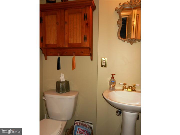 359 Oak Road Glenside, PA 19038 - Photo 18 of 23 Gallery Image 18