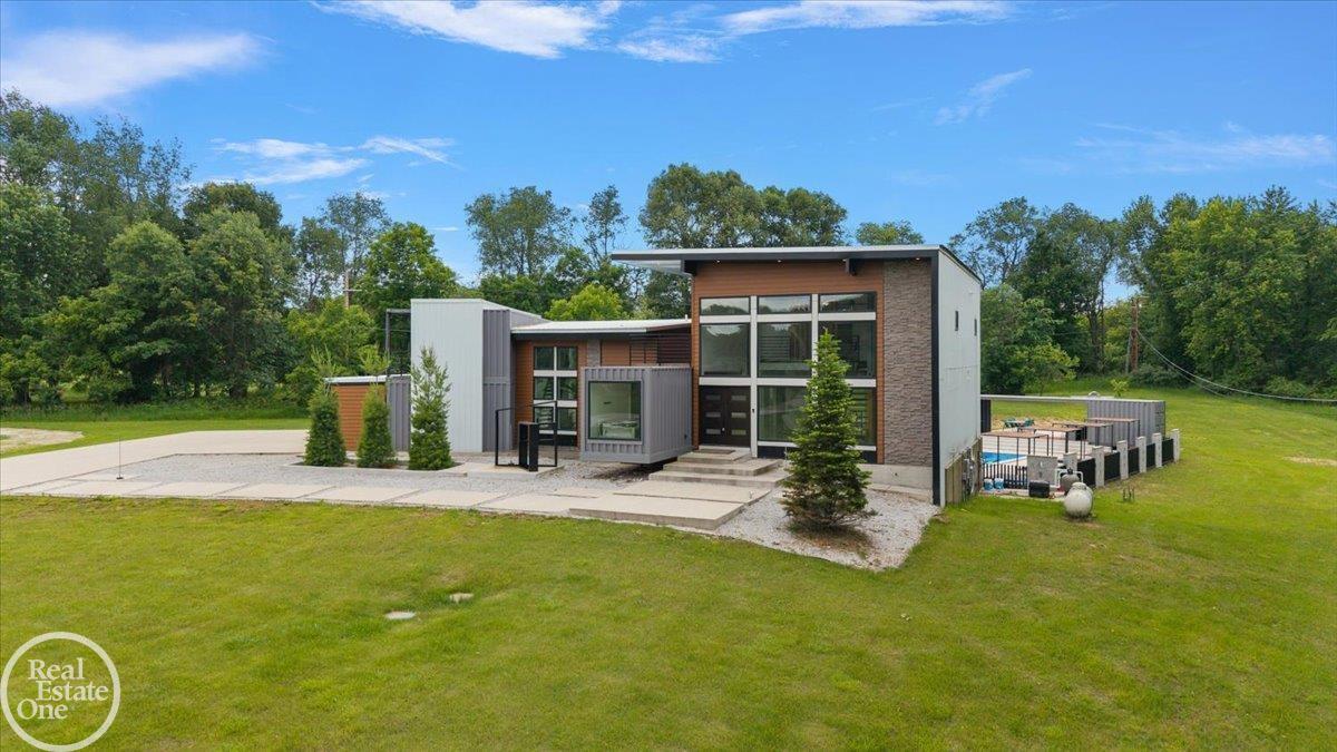 850 Frick Road Leonard, MI 48367 - Photo 46 of 84