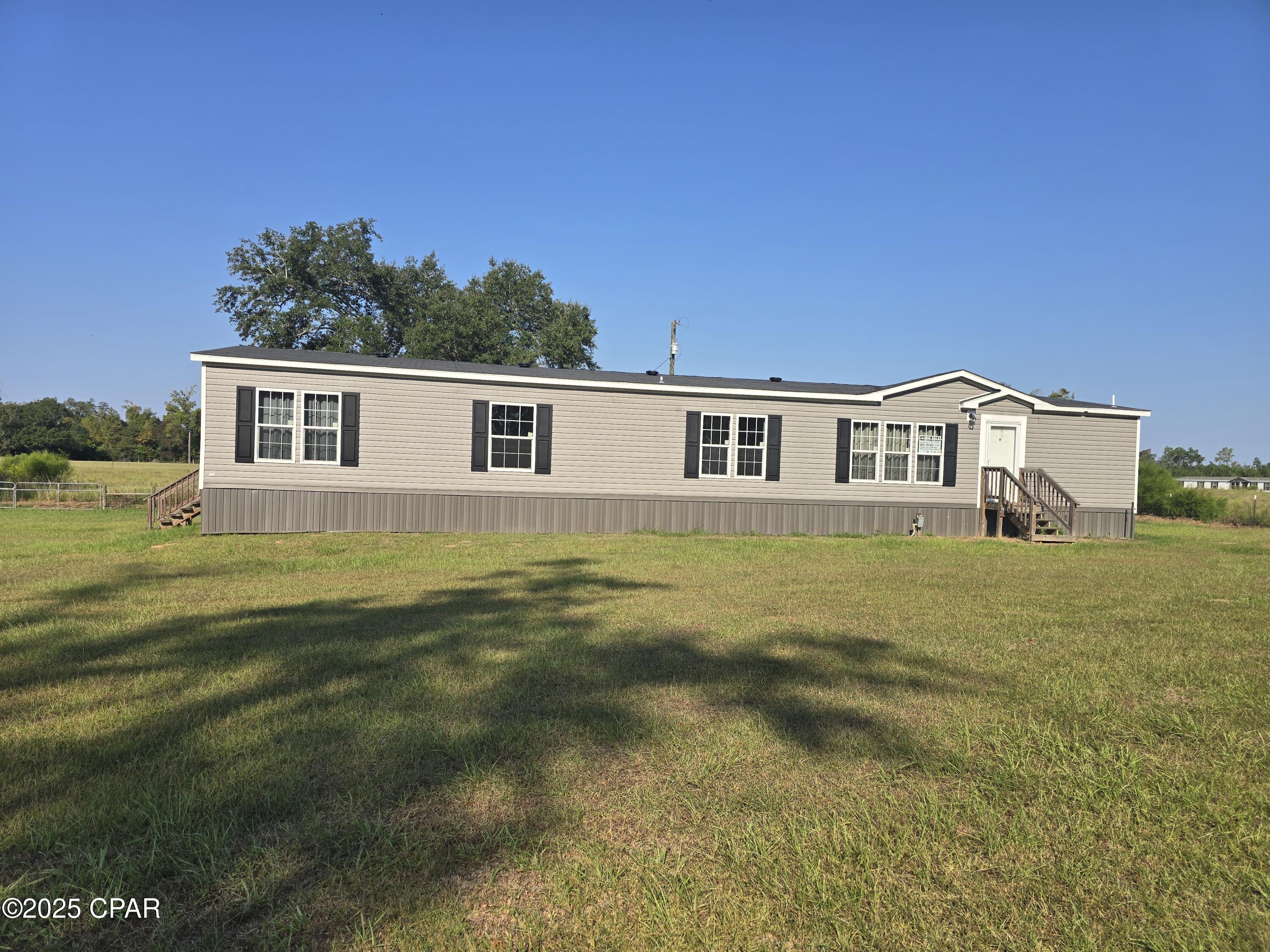 2187 High Road Marianna, FL 32448 - Photo 2 of 42