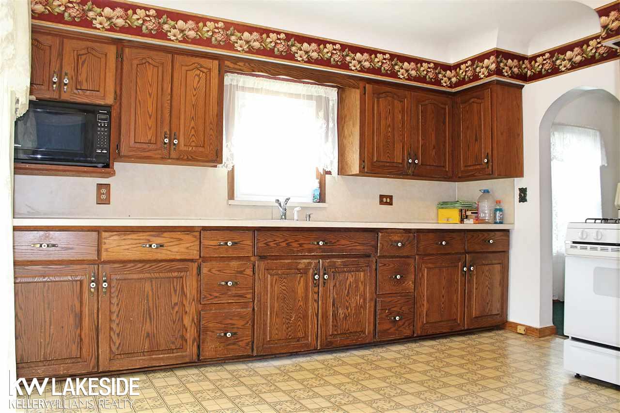323 Woodward Avenue Rochester, MI 48307 - Photo 12 of 28 31349444-11.JPG