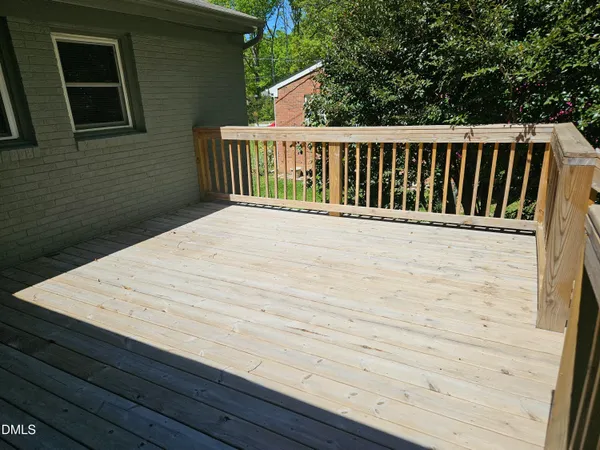 $400,000 | 202 Crest Road, Cary, NC 27513