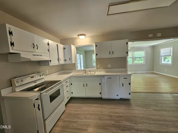 $400,000 | 202 Crest Road, Cary, NC 27513