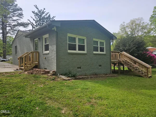 $400,000 | 202 Crest Road, Cary, NC 27513
