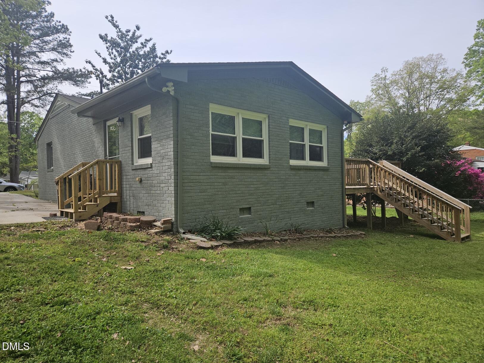 202 Crest Road Cary, NC 27513 - Photo 23 of 31 20260407_154755