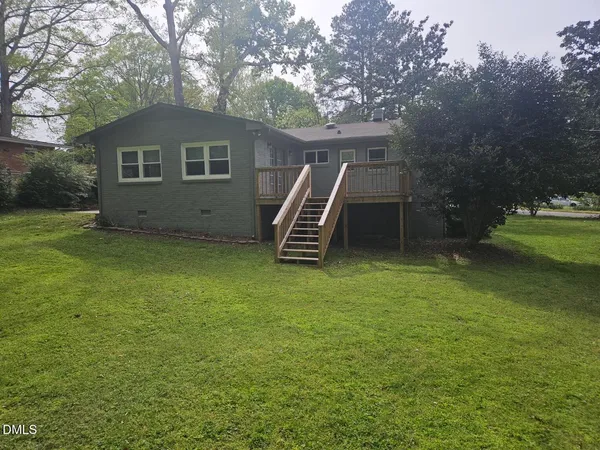 $400,000 | 202 Crest Road, Cary, NC 27513