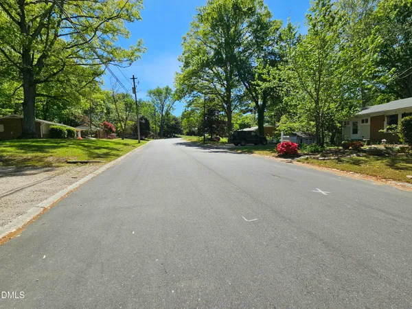 $400,000 | 202 Crest Road, Cary, NC 27513
