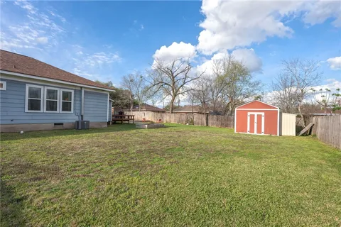 $300,000 | 1004 East 27th Street, Bryan, TX 77803