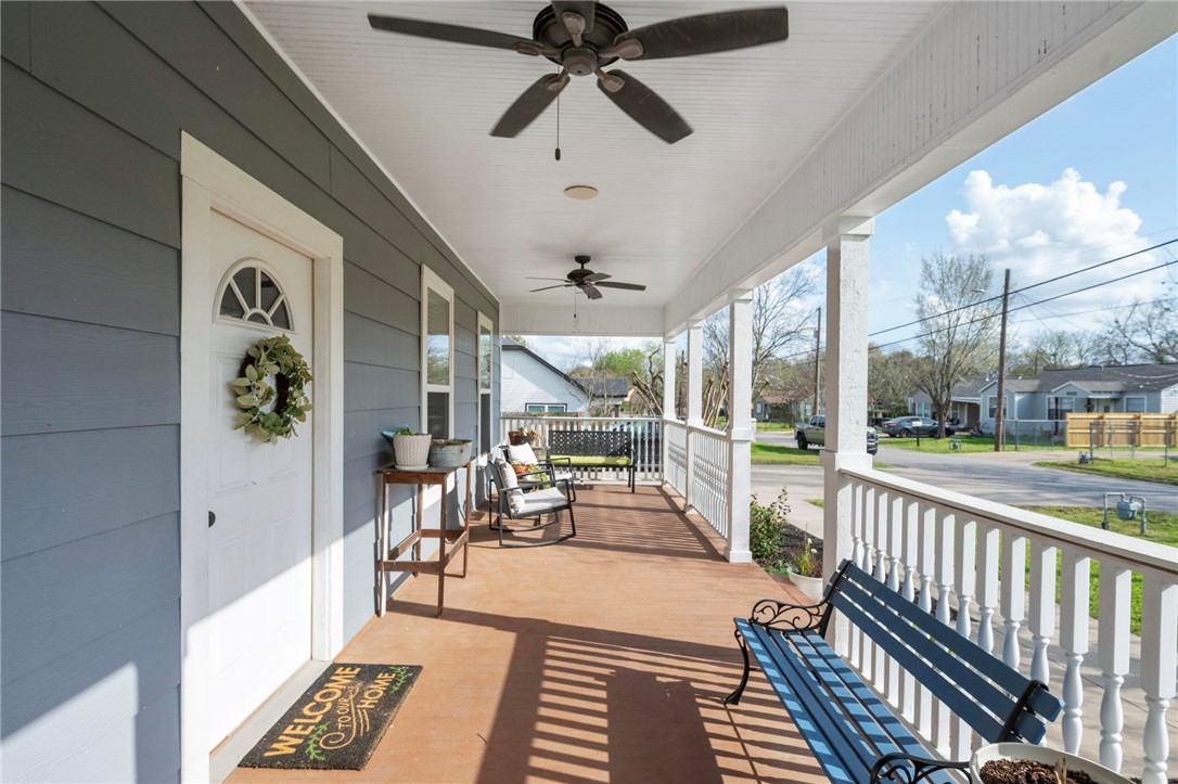 1004 East 27th Street Bryan, TX 77803 - Photo 4 of 28