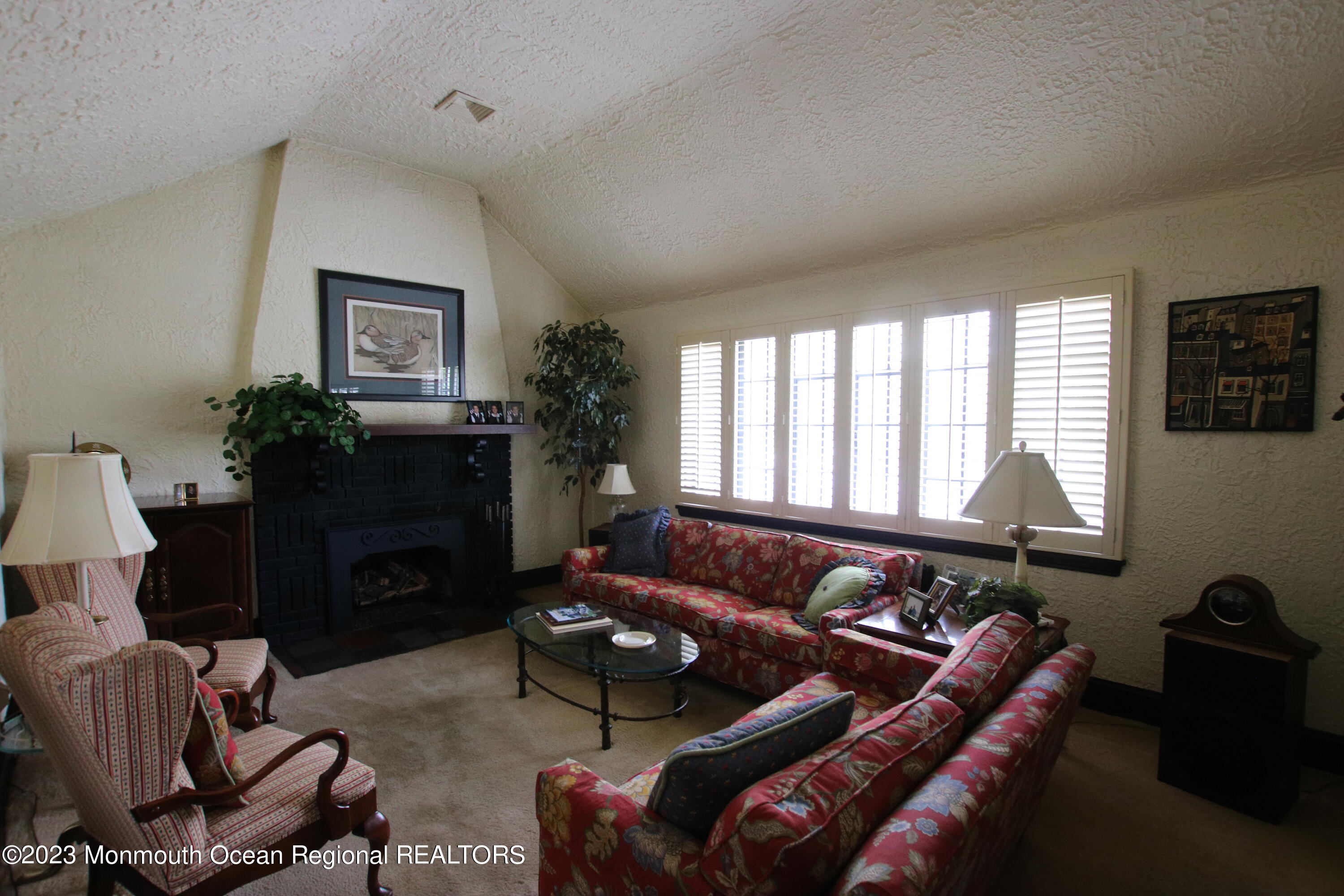 1141 Oak Road Manasquan, NJ 08736 - Photo 3 of 17 Living Room