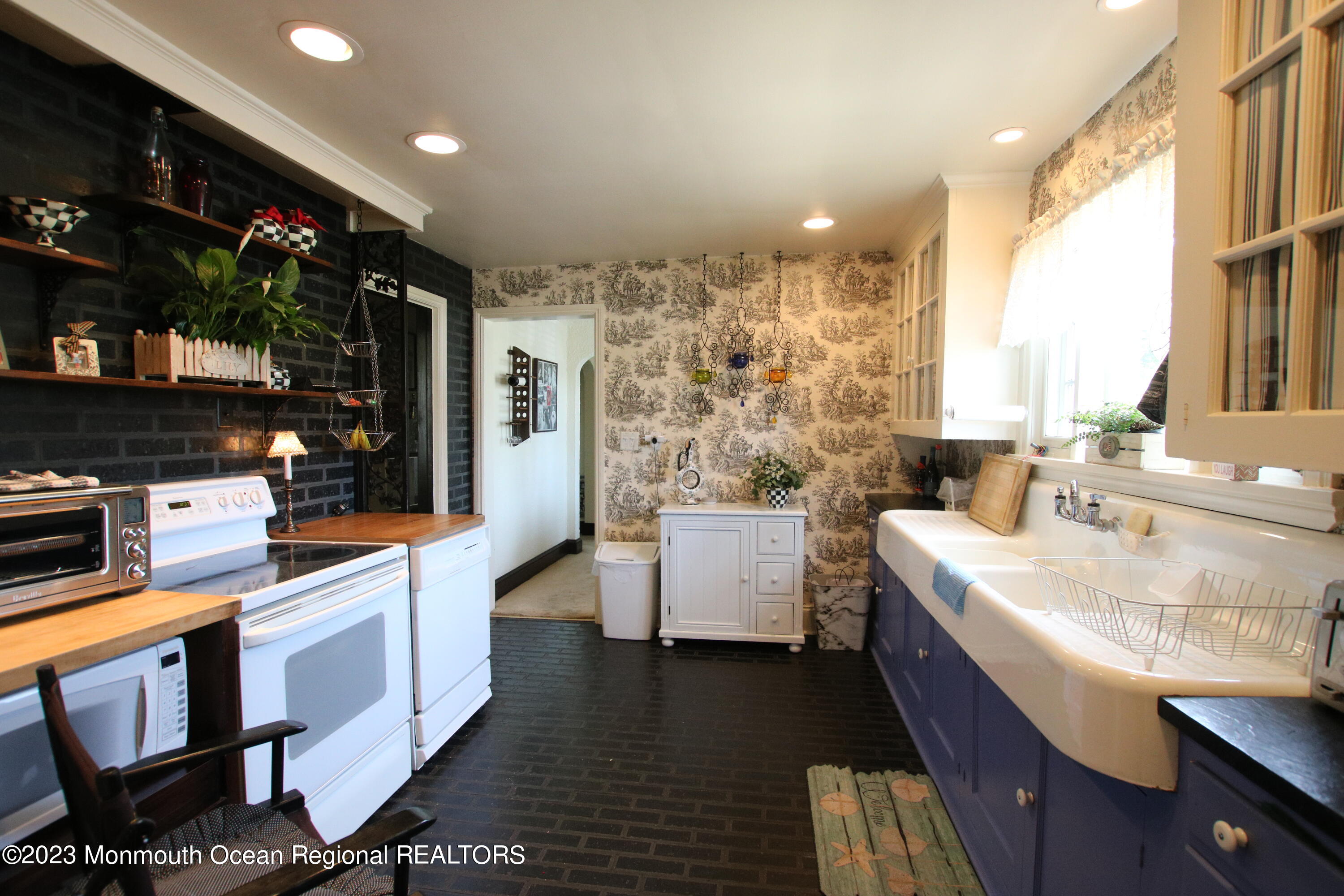 1141 Oak Road Manasquan, NJ 08736 - Photo 7 of 17 Kitchen