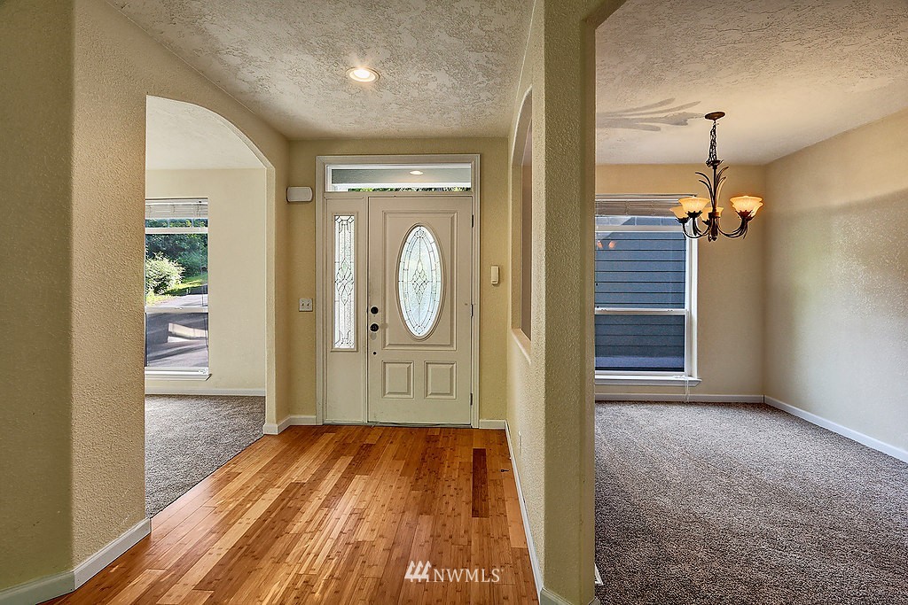 1404 Eagle Ridge Road Oak Harbor, WA 98277 - Photo 11 of 19 Gallery Image 11