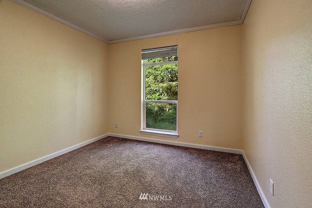 1404 Eagle Ridge Road Oak Harbor, WA 98277 - Photo 15 of 19 Gallery Image 15