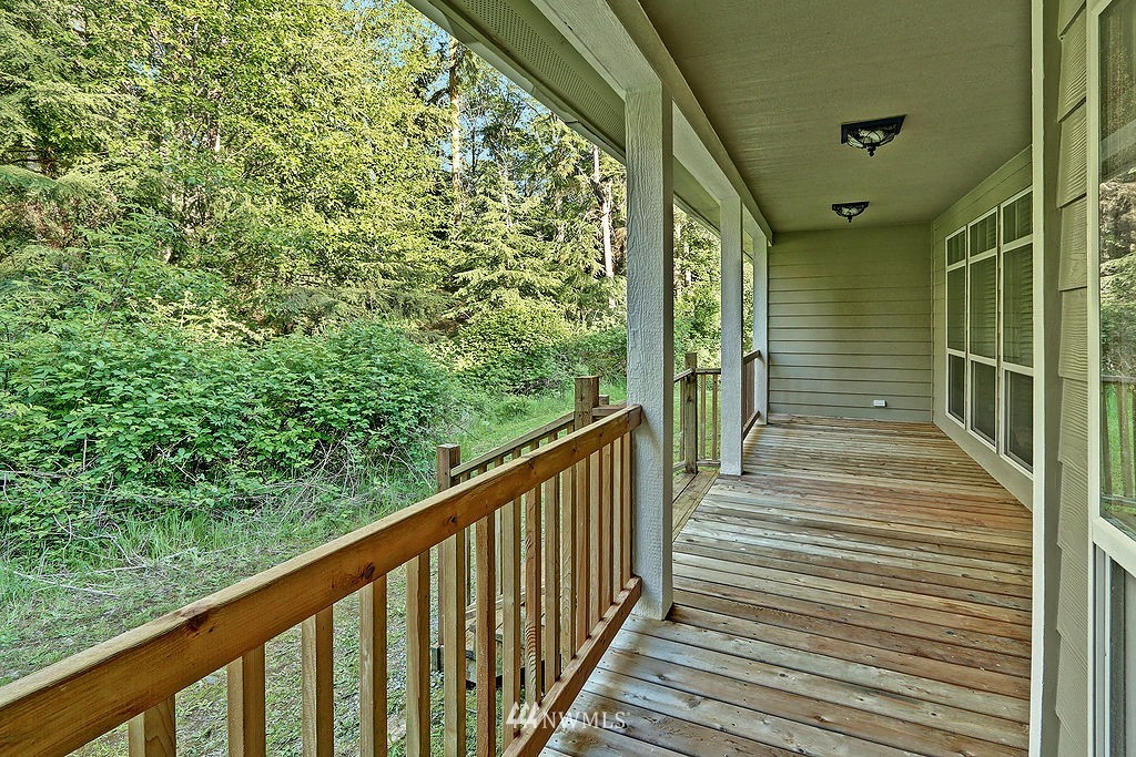 1404 Eagle Ridge Road Oak Harbor, WA 98277 - Photo 18 of 19 Gallery Image 18