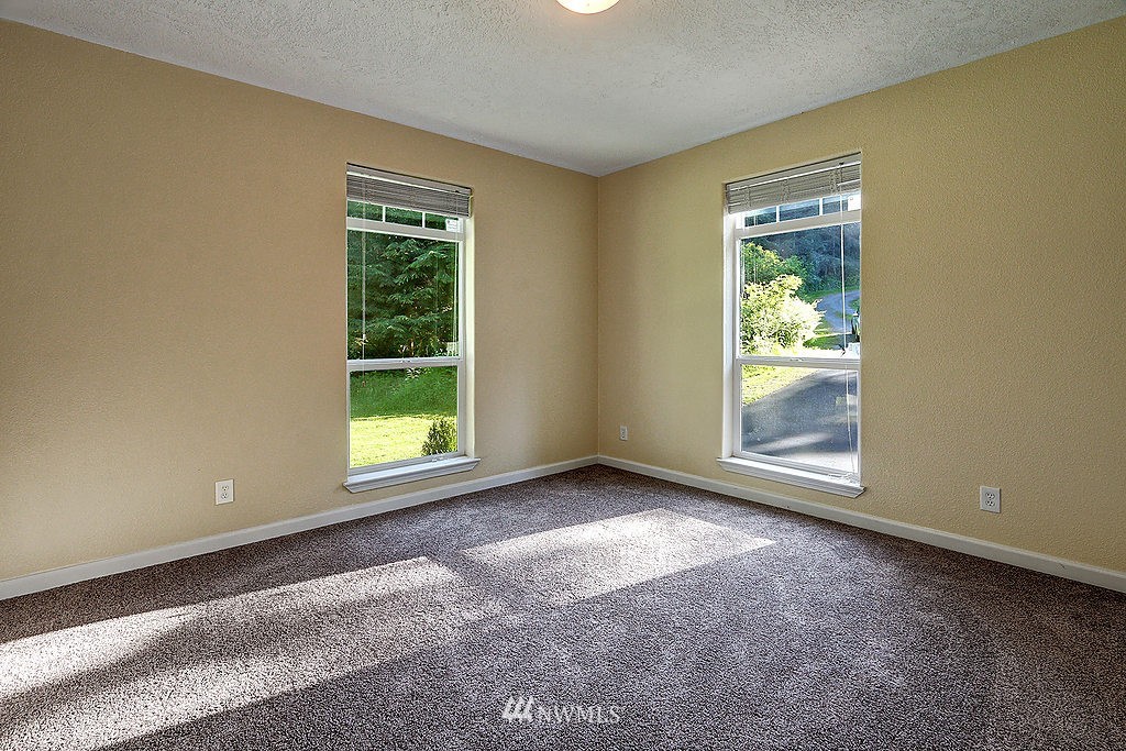 1404 Eagle Ridge Road Oak Harbor, WA 98277 - Photo 7 of 19 Gallery Image 7