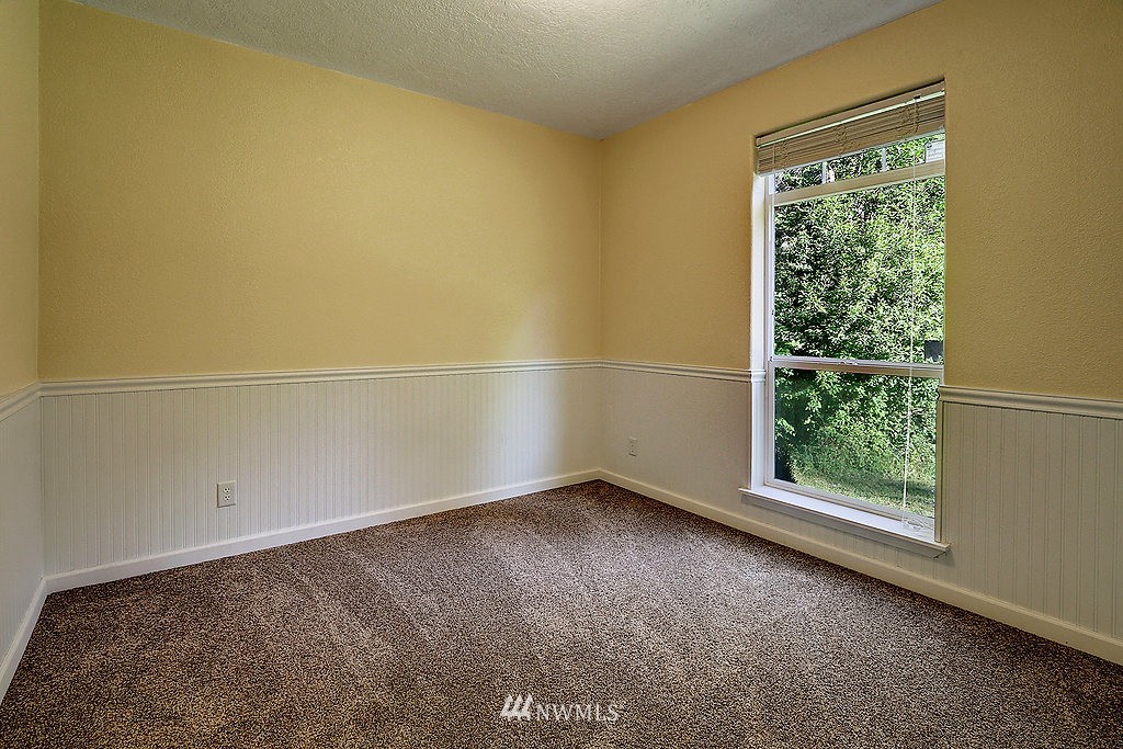 1404 Eagle Ridge Road Oak Harbor, WA 98277 - Photo 8 of 19 Gallery Image 8