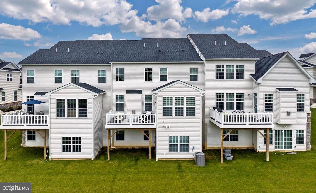 427 Lee Place Exton, PA 19341 - Photo 29 of 33 Spacious modern townhomes with scenic views.