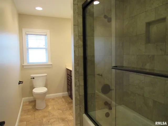 $2,500 | 233 Manor Drive, Riverdale, IA 52722