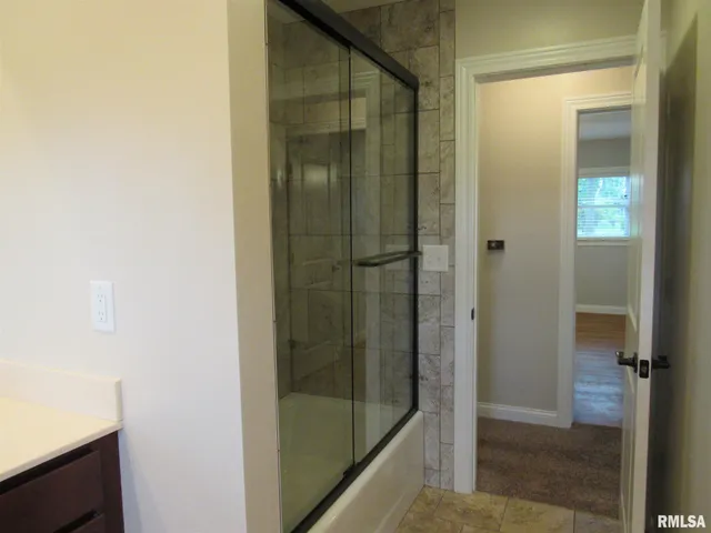 $2,500 | 233 Manor Drive, Riverdale, IA 52722