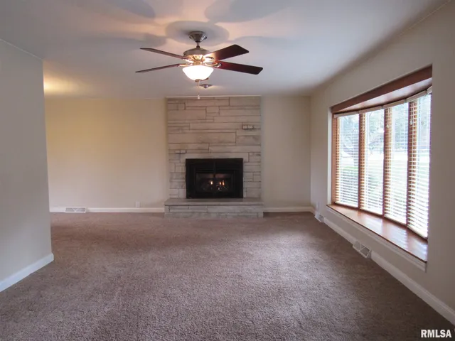 $2,500 | 233 Manor Drive, Riverdale, IA 52722