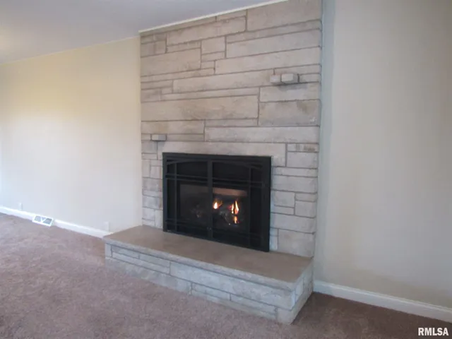 $2,500 | 233 Manor Drive, Riverdale, IA 52722