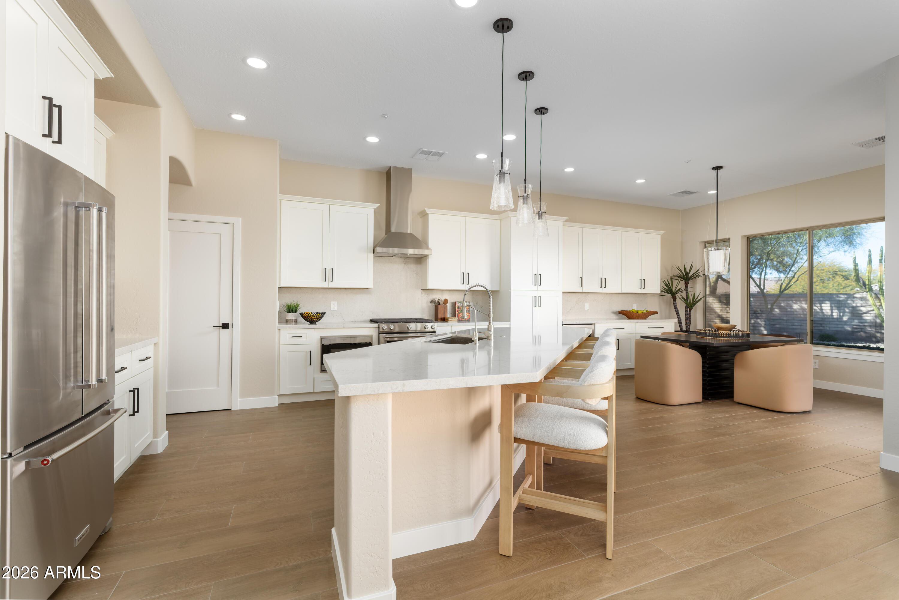 12170 West Eagle Ridge Lane Peoria, AZ 85383 - Photo 3 of 35 Kitchen/Casual Dining