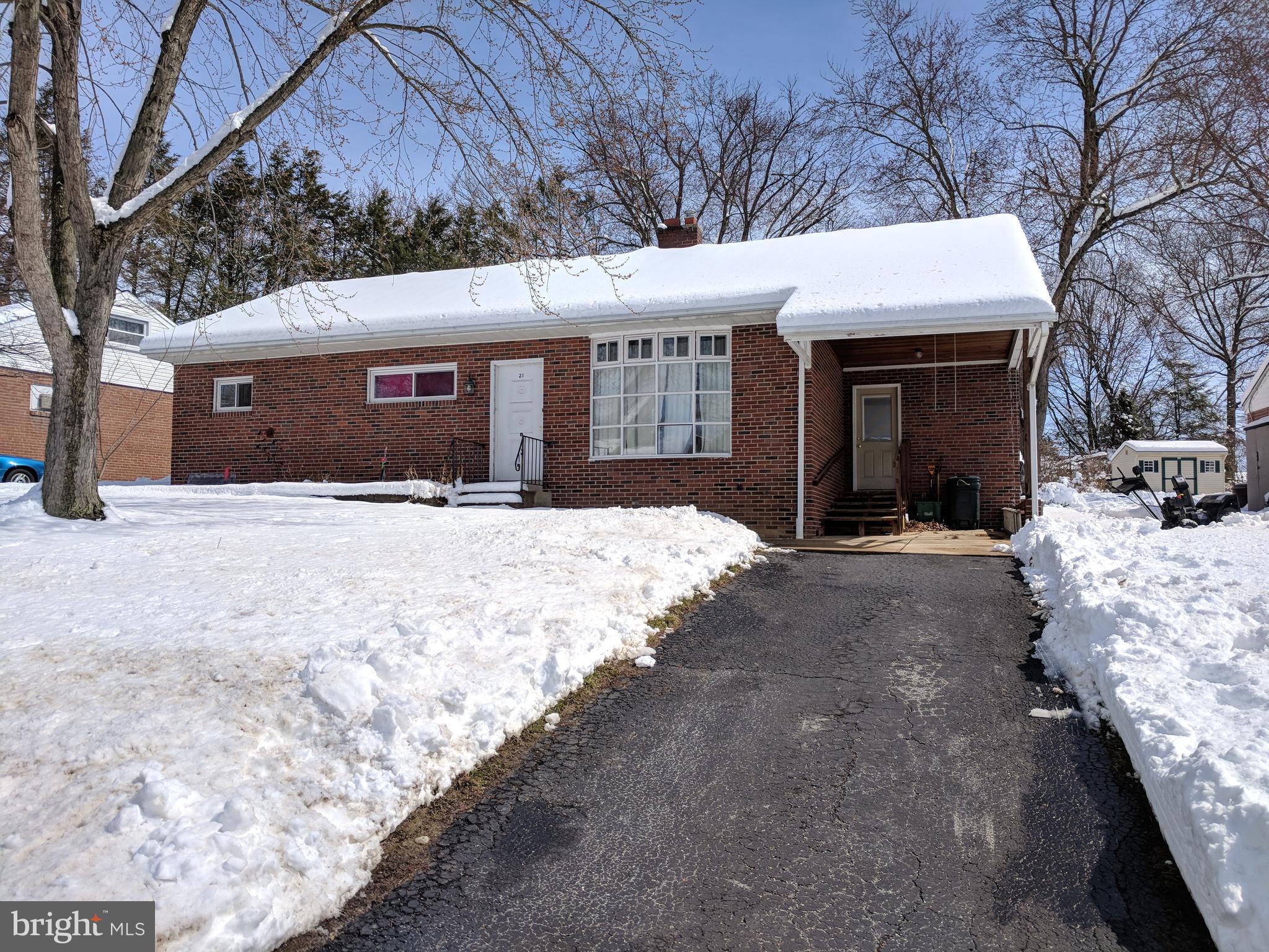 21 Quaker Hills Road Lancaster, PA 17603 - Photo 1 of 24 Gallery Image 1