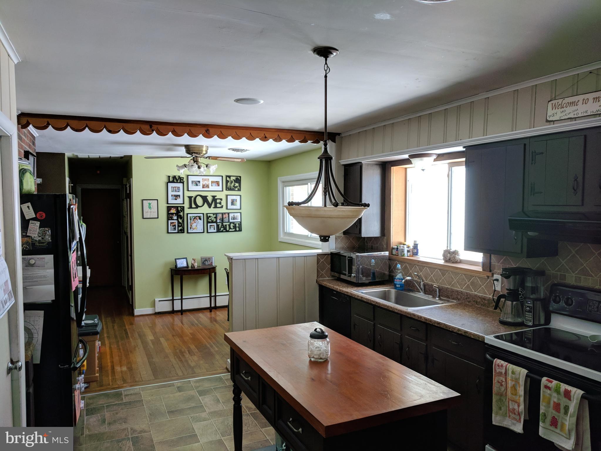 21 Quaker Hills Road Lancaster, PA 17603 - Photo 3 of 24 Gallery Image 3