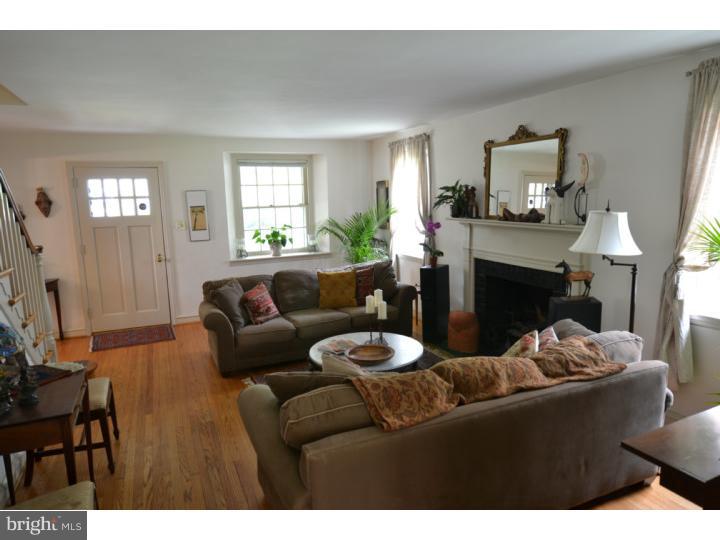714 Harvard Road Bala Cynwyd, PA 19004 - Photo 5 of 24 Living Room