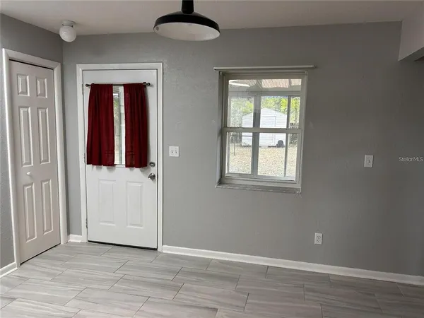 $1,200 | 911 Northwest 4th Avenue, Chiefland, FL 32626