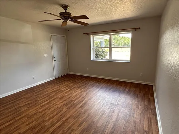 $1,200 | 911 Northwest 4th Avenue, Chiefland, FL 32626