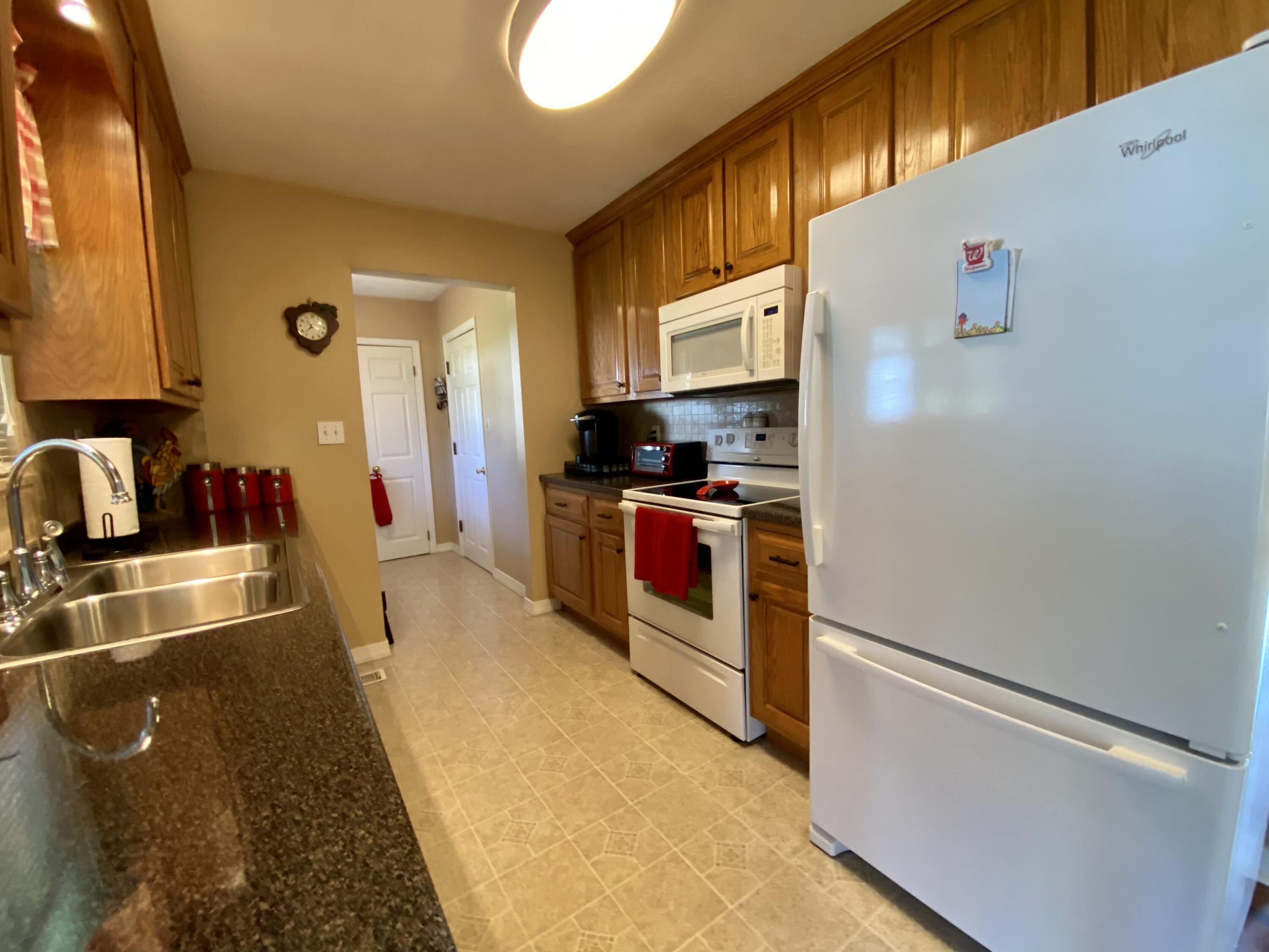 10848 Mountain Road Luttrell, TN 37779 - Photo 24 of 39 LOTS OF CABINET SPACE