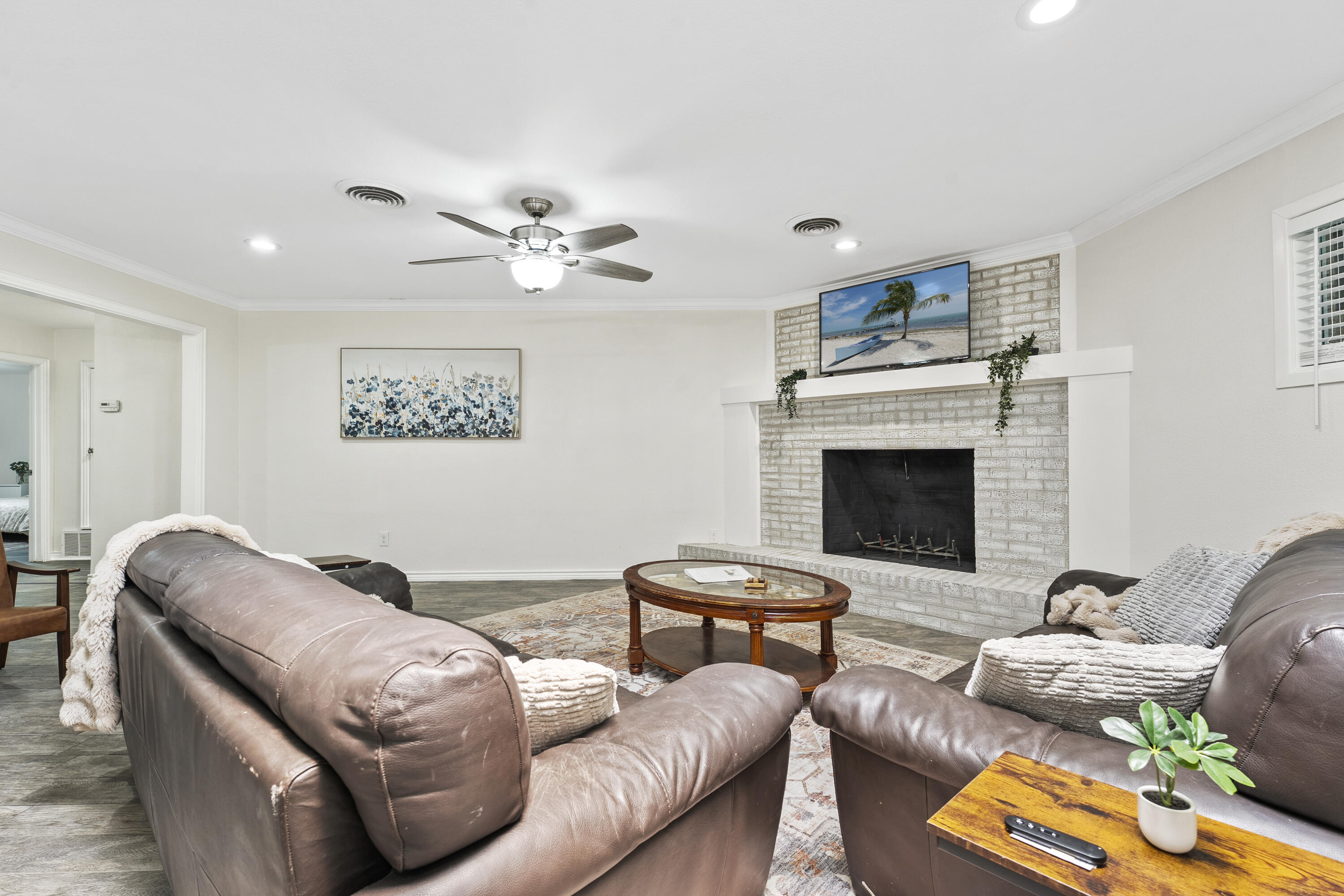 4211 49th Street Lubbock, TX 79413 - Photo 7 of 24 DSC05071
