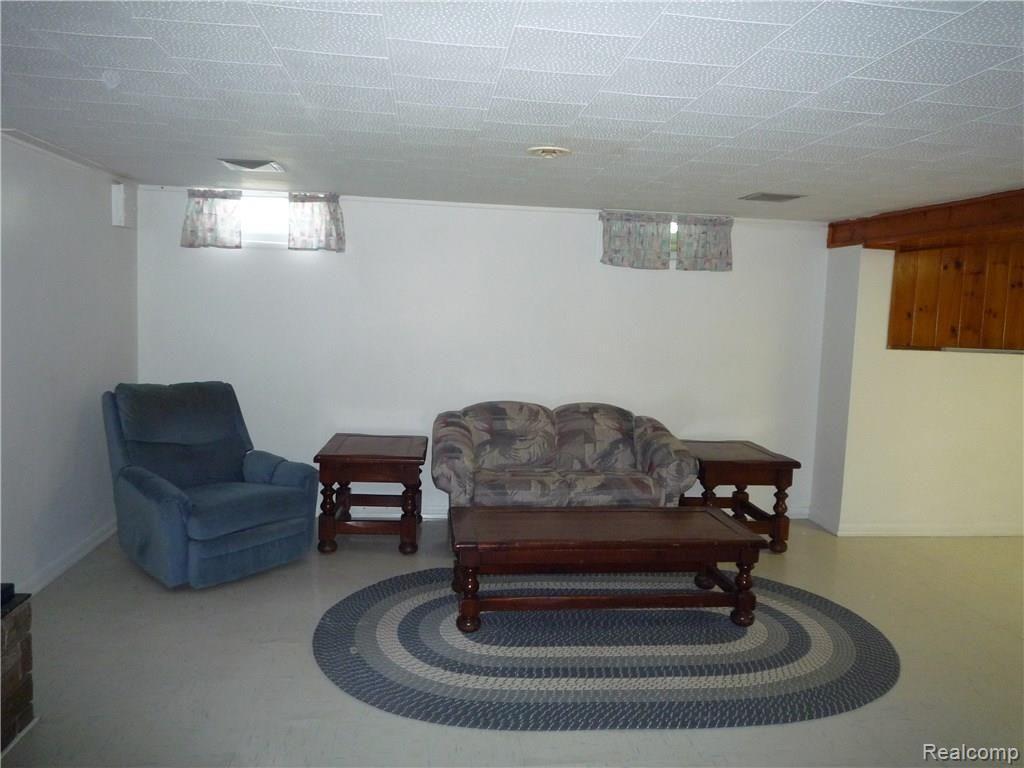 3098 York Road Rochester, MI 48309 - Photo 78 of 91 P1070966.JPG