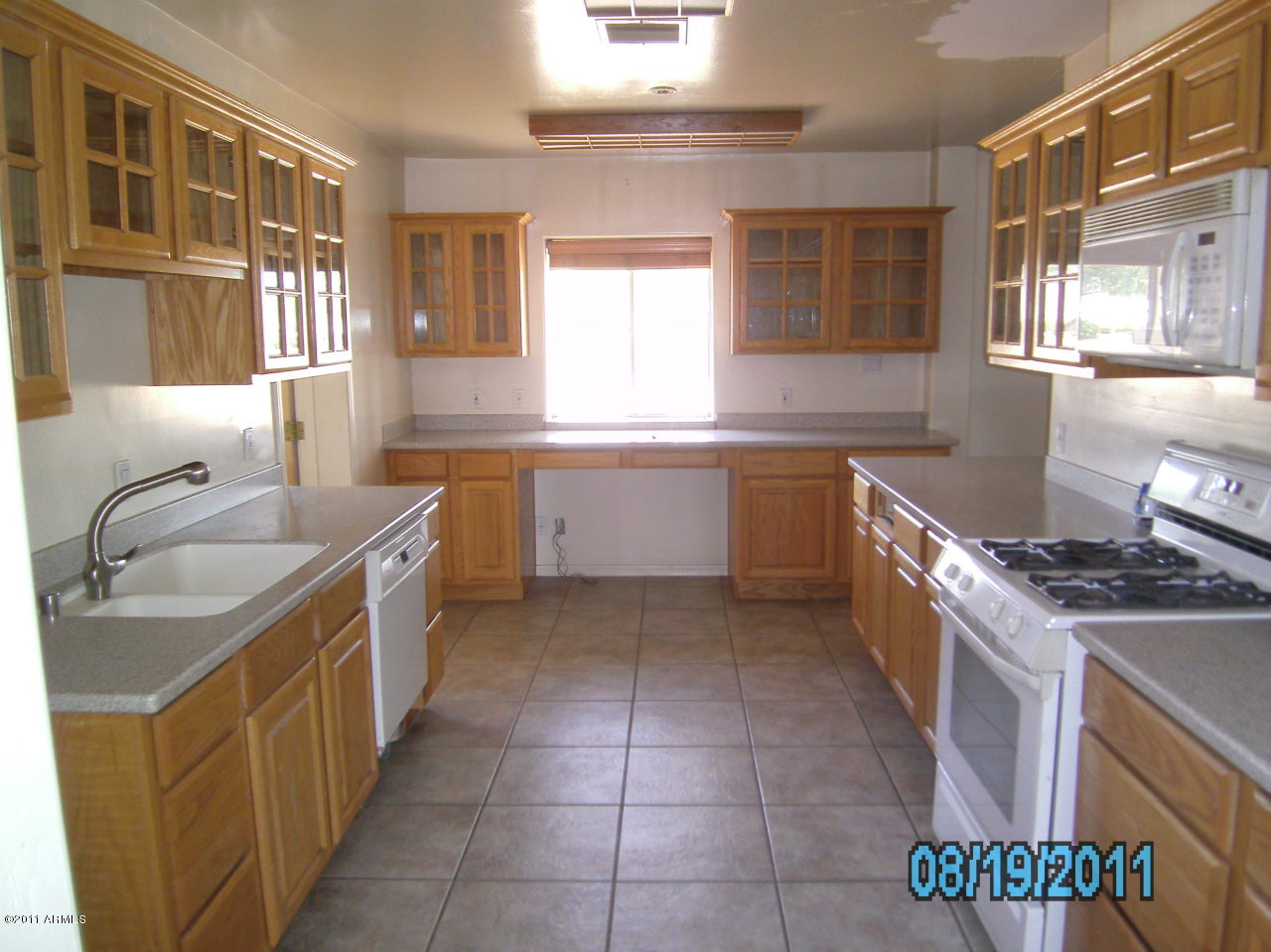 4111 East Phelps Road Phoenix, AZ 85032 - Photo 11 of 32 Kitchen