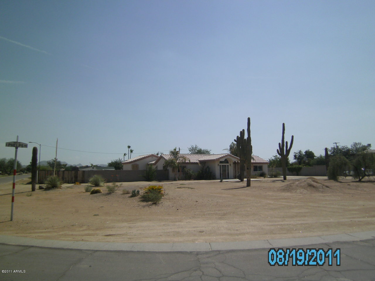 4111 East Phelps Road Phoenix, AZ 85032 - Photo 2 of 32 Front