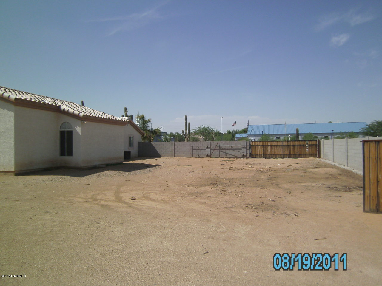4111 East Phelps Road Phoenix, AZ 85032 - Photo 28 of 32 Side yard in rear