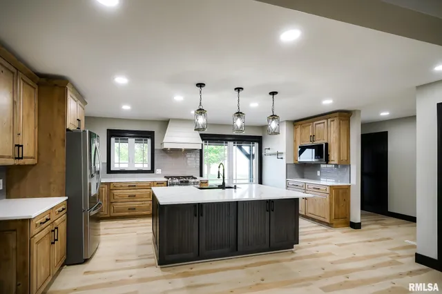 $479,900 | 9825 North Route 91, Peoria, IL 61614