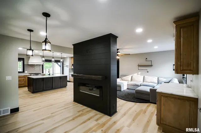 $479,900 | 9825 North Route 91, Peoria, IL 61614