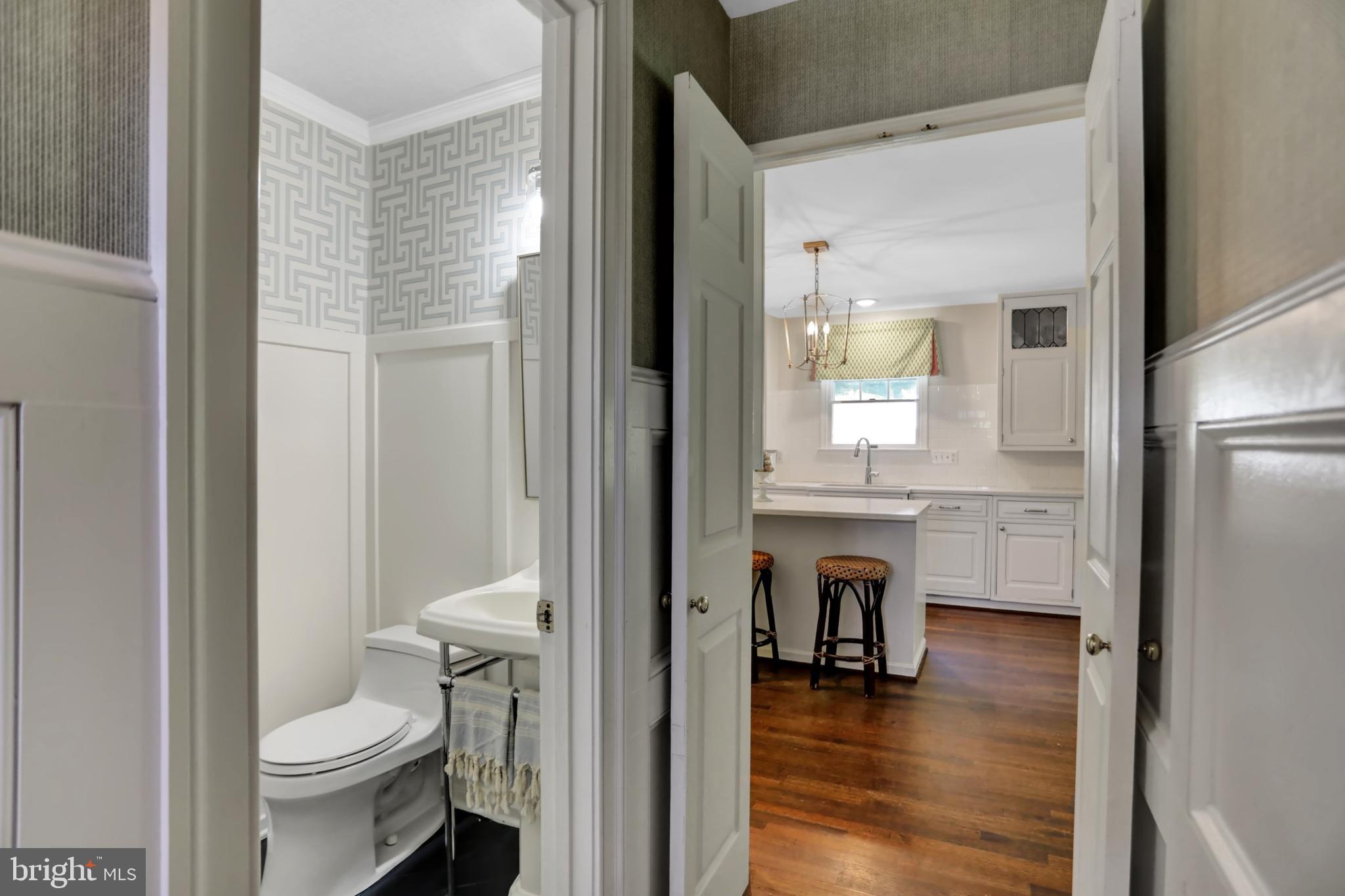 1813 Thornton Ridge Road Baltimore, MD 21204 - Photo 6 of 42 Powder Room