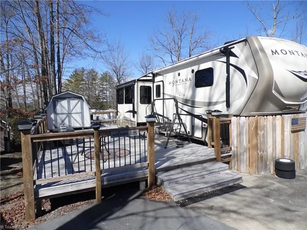 $49,900 | 184 Club House Drive, Ennice, NC 28623