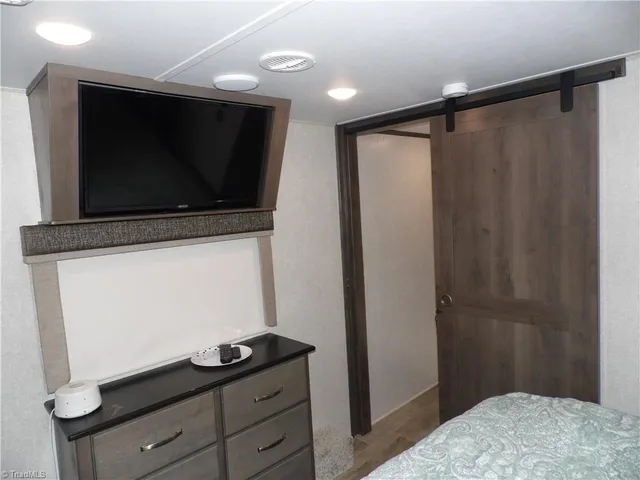 $49,900 | 184 Club House Drive, Ennice, NC 28623