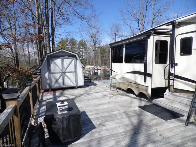 $49,900 | 184 Club House Drive, Ennice, NC 28623