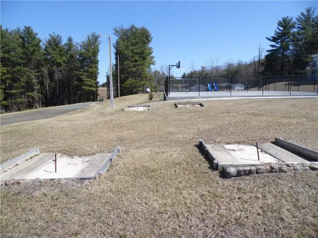 $49,900 | 184 Club House Drive, Ennice, NC 28623