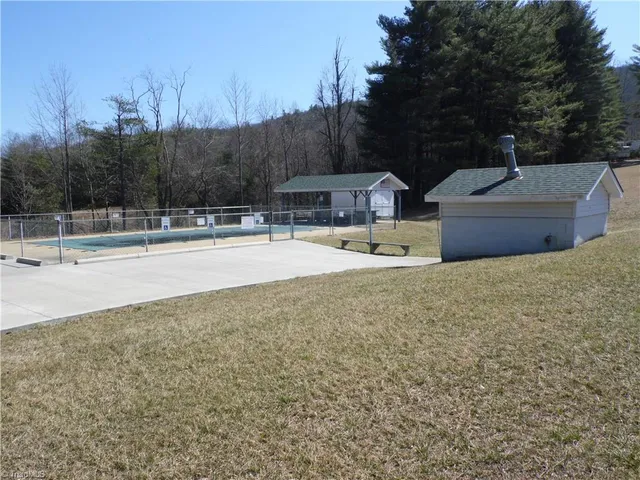 $49,900 | 184 Club House Drive, Ennice, NC 28623