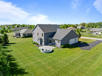 $689,000 | 465 Chasefield Drive, Williams Bay, WI 53191