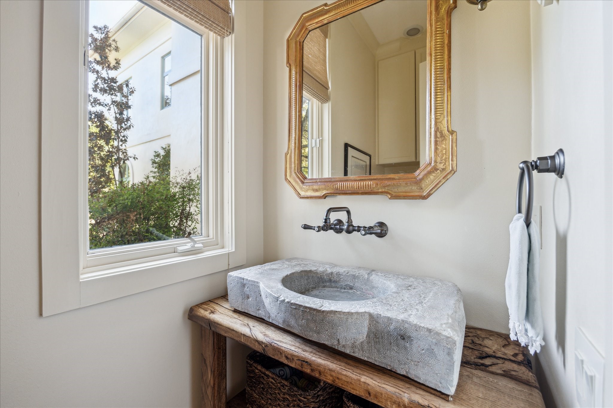 1804 Bolsover Street Houston, TX 77005 - Photo 21 of 46 Powder room #2